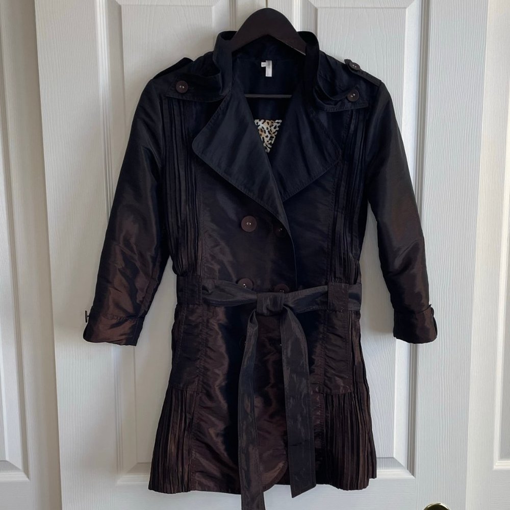Brown Side-Pleated Jacket with Animal Print Lining L